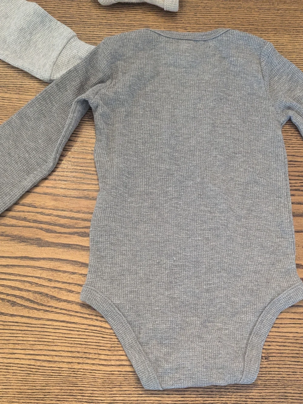 EUC Simple Joy Carters Baby Boy 18 month Waffle Knit Thermal Neutral LS Bodysuit